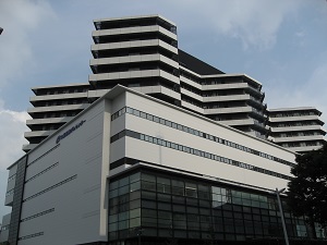 Osaka International Cancer Institute Hospital